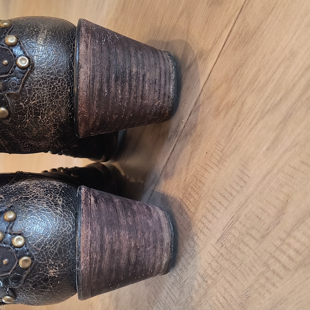 Corral Vintage Boots - Picture 11 of 14